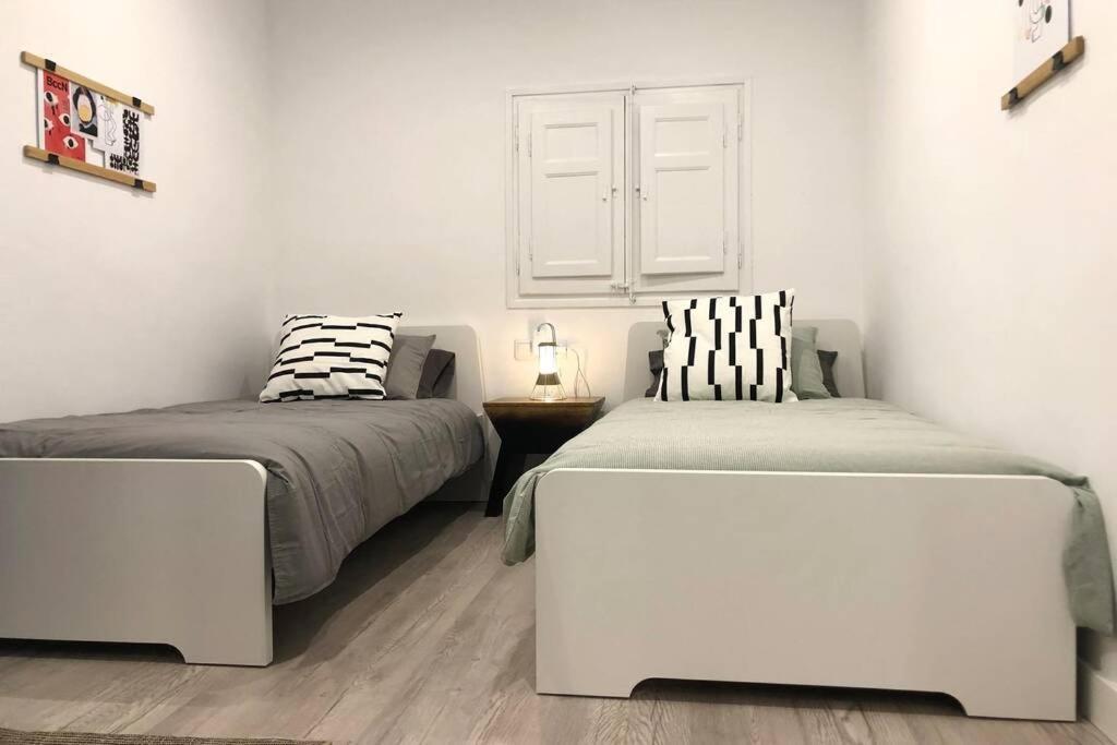 Appartement M5 Cool Terrace. Metro 1 Min. Center 15' By Metro à Esplugues de Llobregat Extérieur photo