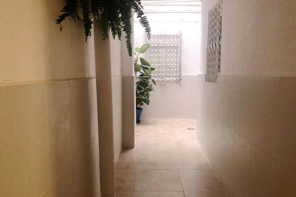 Appartement M5 Cool Terrace. Metro 1 Min. Center 15' By Metro à Esplugues de Llobregat Extérieur photo
